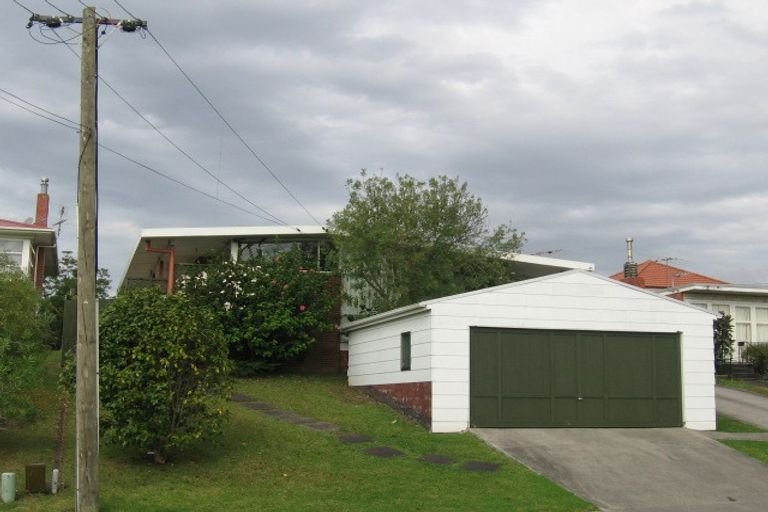 Photo of property in 30 Grassways Avenue, Pakuranga, Auckland, 2010