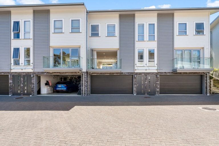 Photo of property in 5/13 Kaihu Street, Northcote, Auckland, 0627