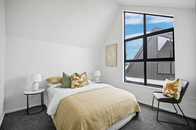 Photo of property in 2/152 Hills Road, Edgeware, Christchurch, 8013