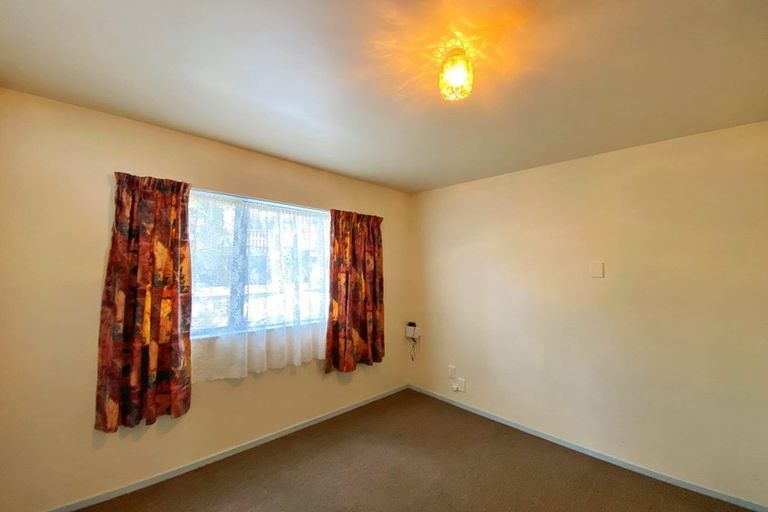 Photo of property in 27 Glendene Avenue, Glendene, Auckland, 0602