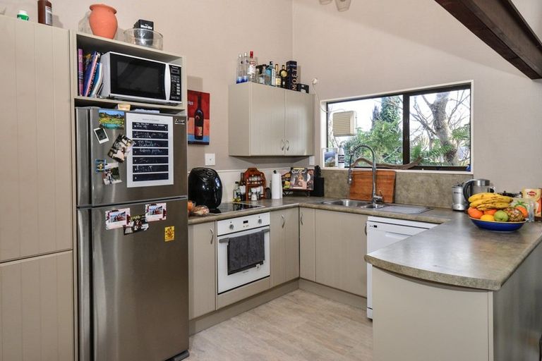 Photo of property in 22 Pickering Crescent, Chedworth, Hamilton, 3210