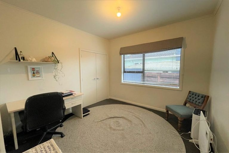 Photo of property in 18 Exeter Street, Brooklands, New Plymouth, 4310