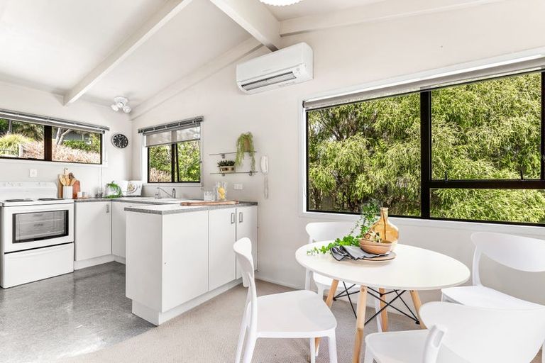 Photo of property in 5a Rangimaarie Crescent, Snells Beach, 0920