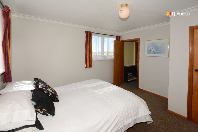 Photo of property in 14 Hanlon Street, Halfway Bush, Dunedin, 9010