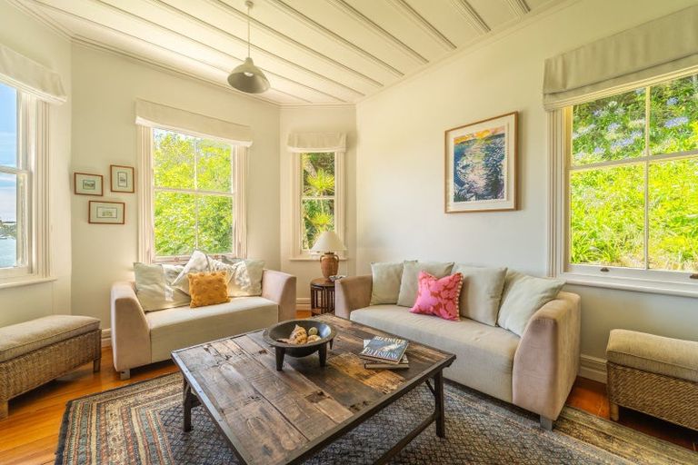 Photo of property in 16 Creswell Street, Opua, 0200