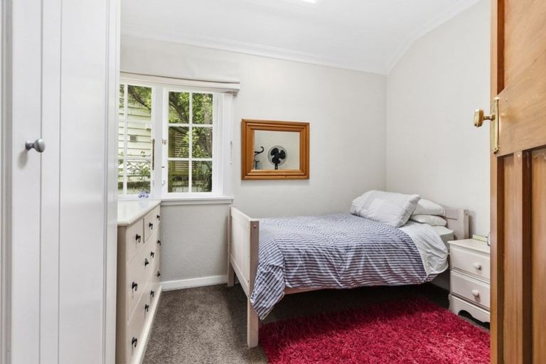 Photo of property in 132 Onslow Road, Khandallah, Wellington, 6035