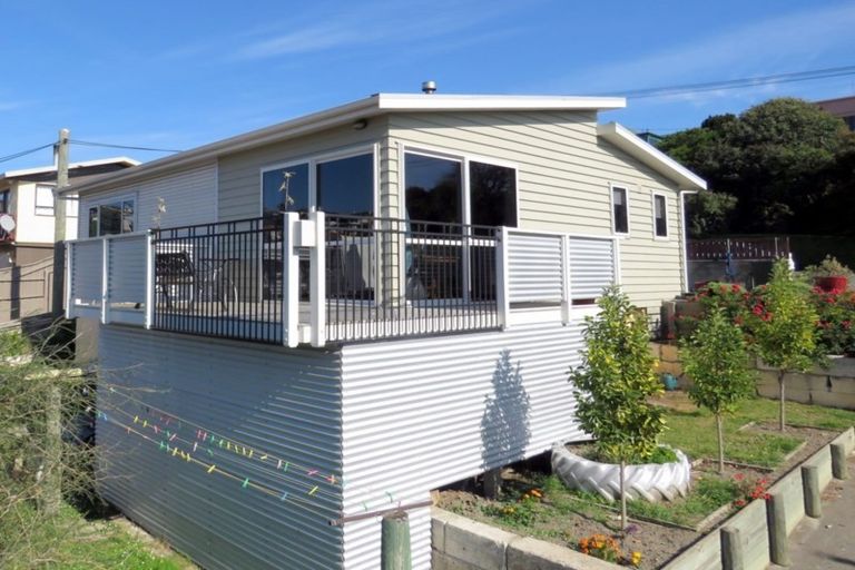 Photo of property in 75 Tees Street, South Hill, Oamaru, 9400