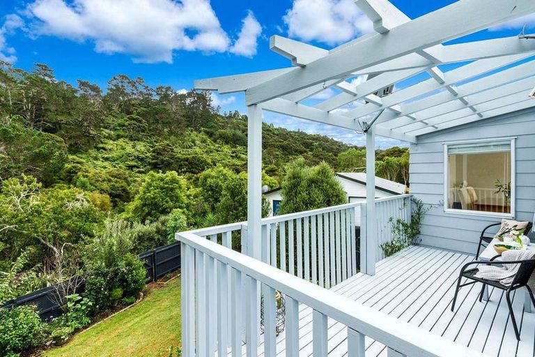 Photo of property in 134 Lynn Road, Bayview, Auckland, 0629