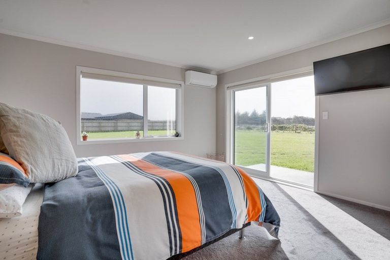 Photo of property in 17 Mill Grove, Clareville, Carterton, 5713