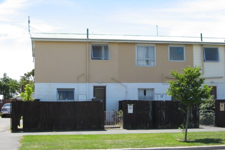 Photo of property in 17 Gresford Street, Edgeware, Christchurch, 8013