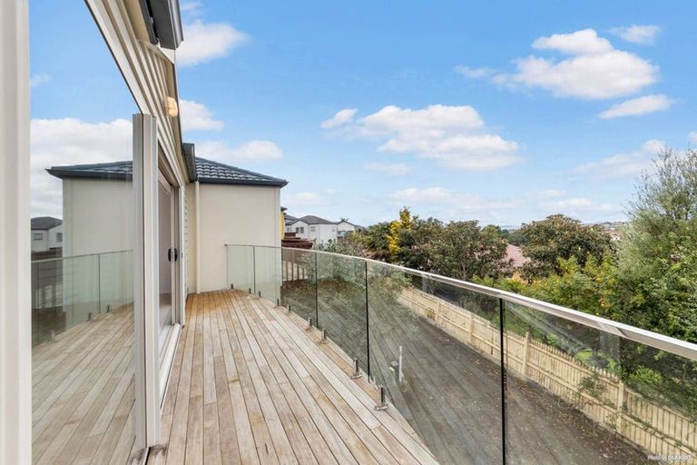 Photo of property in 145c Hobsonville Road, West Harbour, Auckland, 0618
