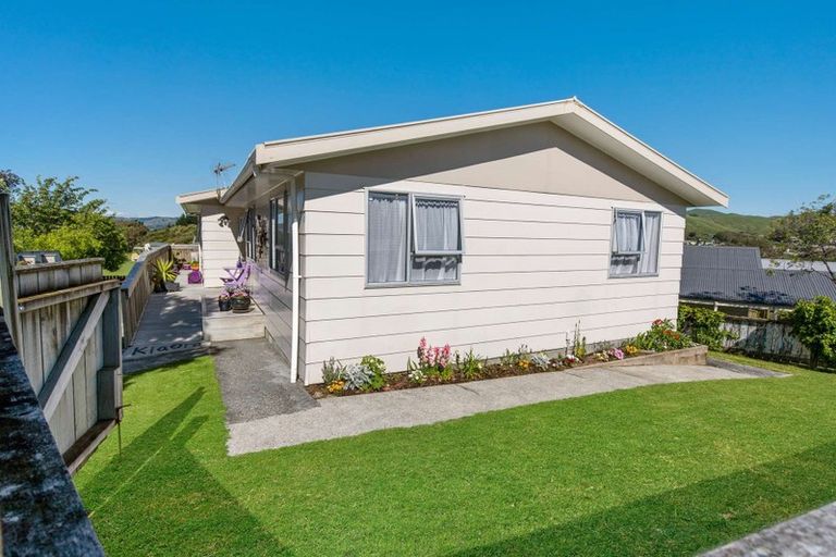 Photo of property in 40 Conclusion Street, Ascot Park, Porirua, 5024