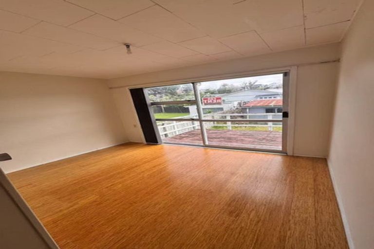 Photo of property in 11 Tennyson Street, Northcote Point, Auckland, 0627