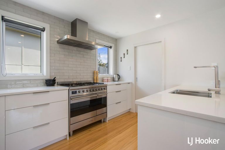 Photo of property in 7 Wallnutt Avenue, Waihi Beach, 3611