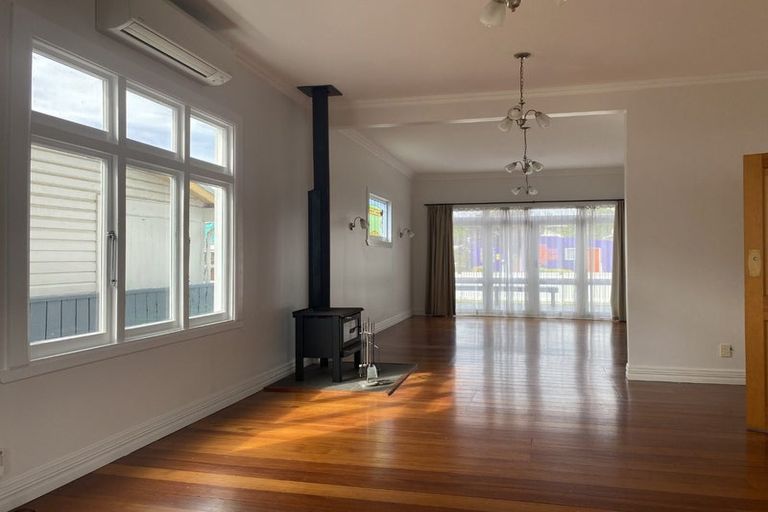 Photo of property in 121 Vigor Brown Street, Napier South, Napier, 4110