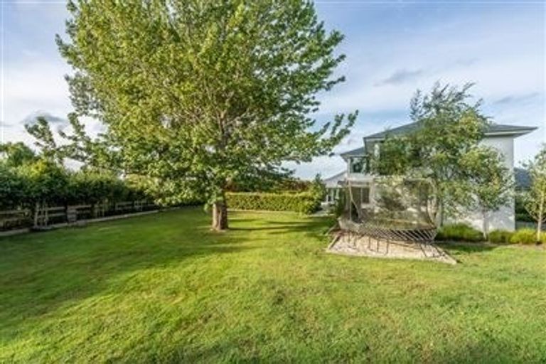 Photo of property in 20 Langford Place, Dairy Flat, Albany, 0792