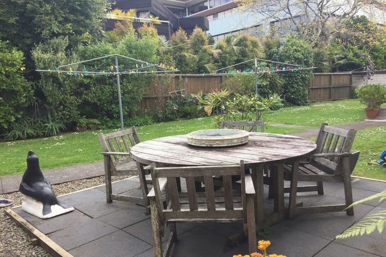 Photo of property in 10/10 Blomfield Spa, Takapuna, Auckland, 0622