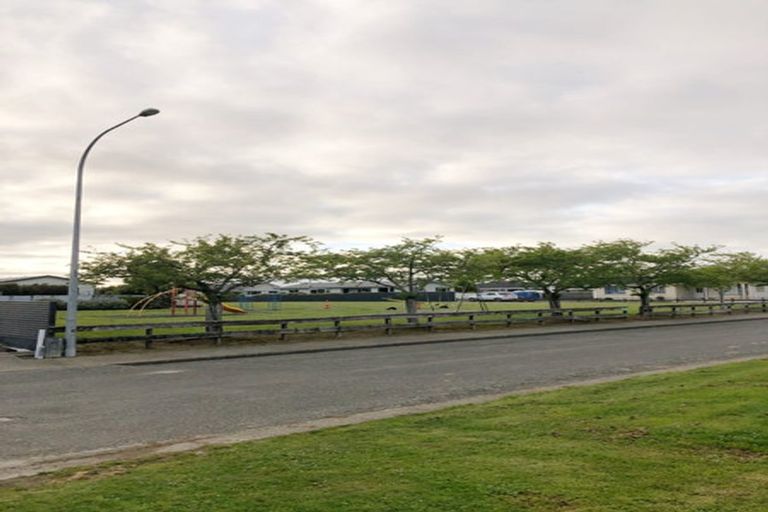 Photo of property in 51 Holloway Street, Waikiwi, Invercargill, 9810