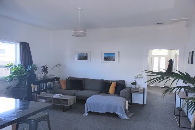 Photo of property in 104 Randwick Road, Moera, Lower Hutt, 5010