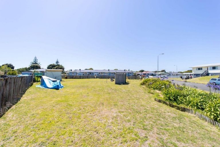 Photo of property in 9 Tainui Street, Castlecliff, Whanganui, 4501