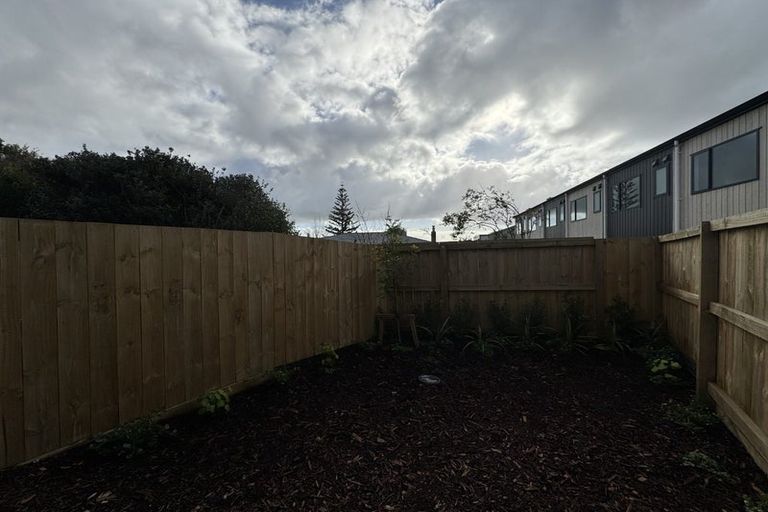 Photo of property in 61 Paetai Lane, Te Atatu Peninsula, 0610