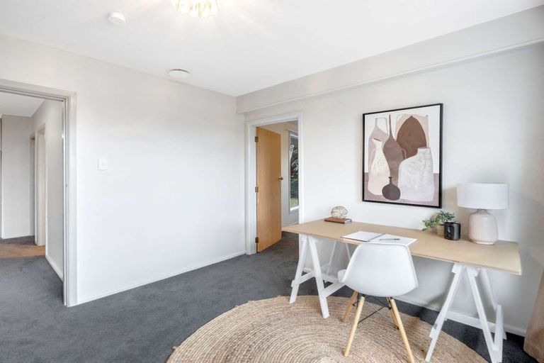 Photo of property in 14 Oakdale Street, Avonhead, Christchurch, 8042