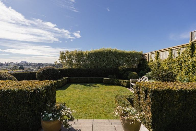 Photo of property in 30 La Cumbre Close, Bethlehem, Tauranga, 3110