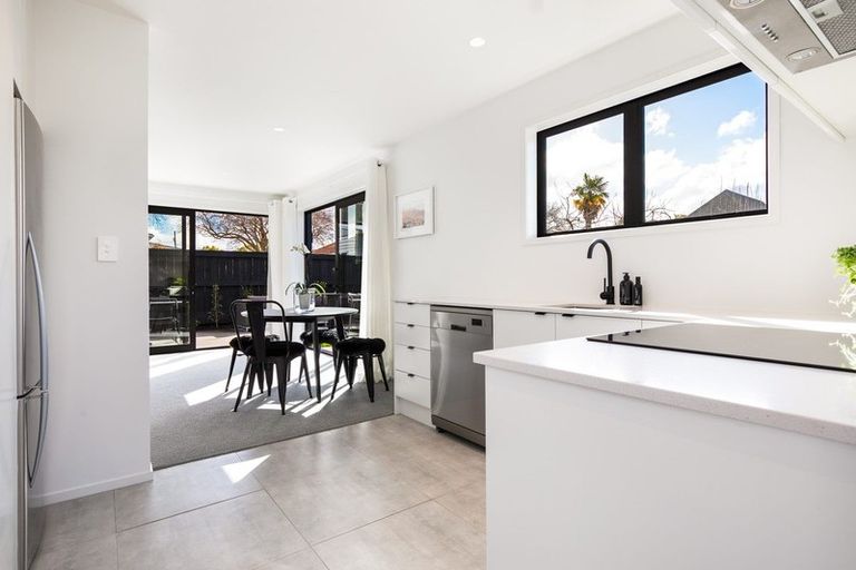 Photo of property in 1/67 Hall Street, Cambridge, 3434