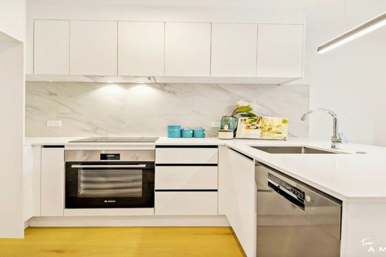 Photo of property in 3/11 Stottholm Road, Titirangi, Auckland, 0604