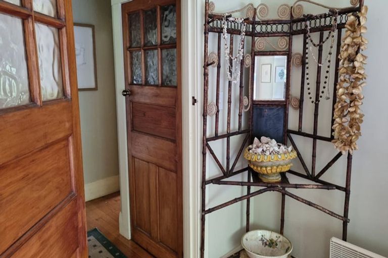 Photo of property in 106 Station Road, Kumeu, 0891