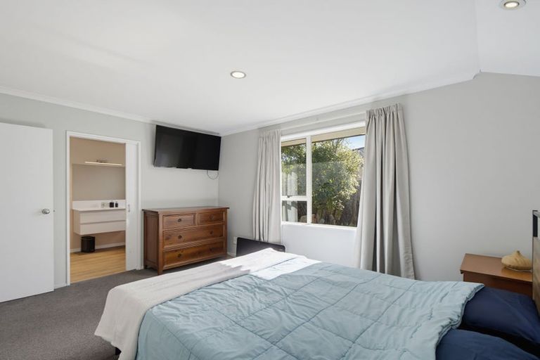 Photo of property in 5a Woodgrove Avenue, North New Brighton, Christchurch, 8083