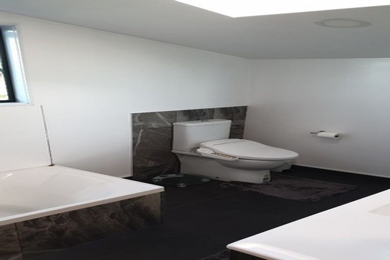 Photo of property in 95 Lonely Track Road, Fairview Heights, Auckland, 0632