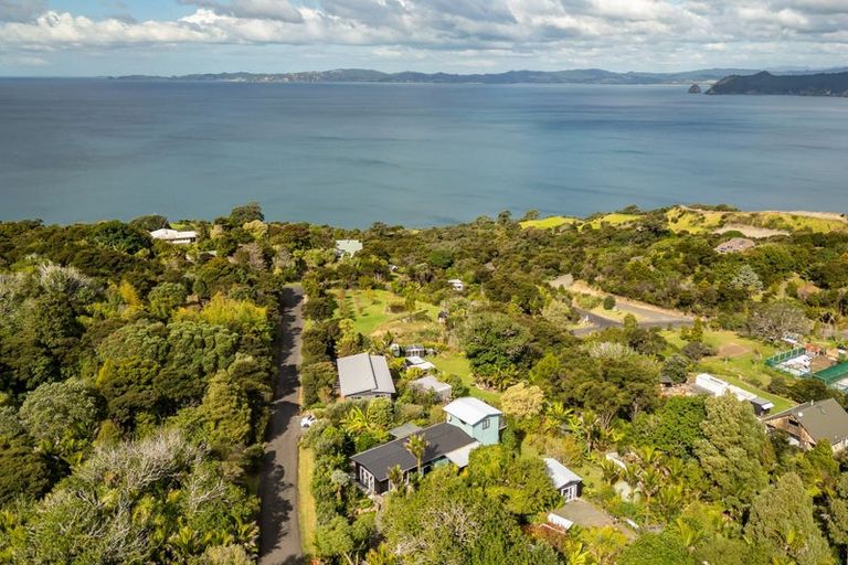 Photo of property in 15 Puriri Place, Tuateawa, Coromandel, 3583