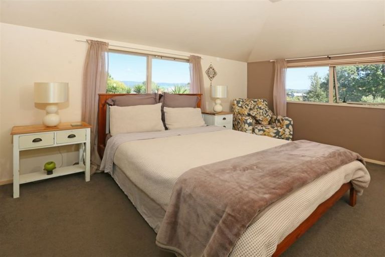 Photo of property in 10a Blacklock Avenue, Henderson, Auckland, 0612