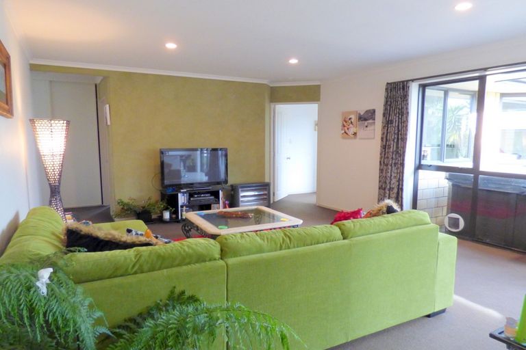 Photo of property in 16 Halyard Loop, Haruru, 0204