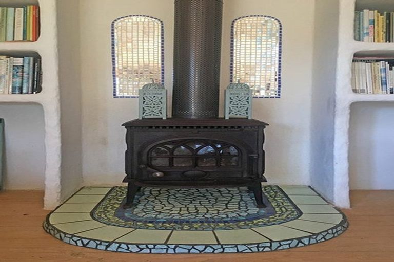 Photo of property in 76 Top Town Place, Coromandel, 3506