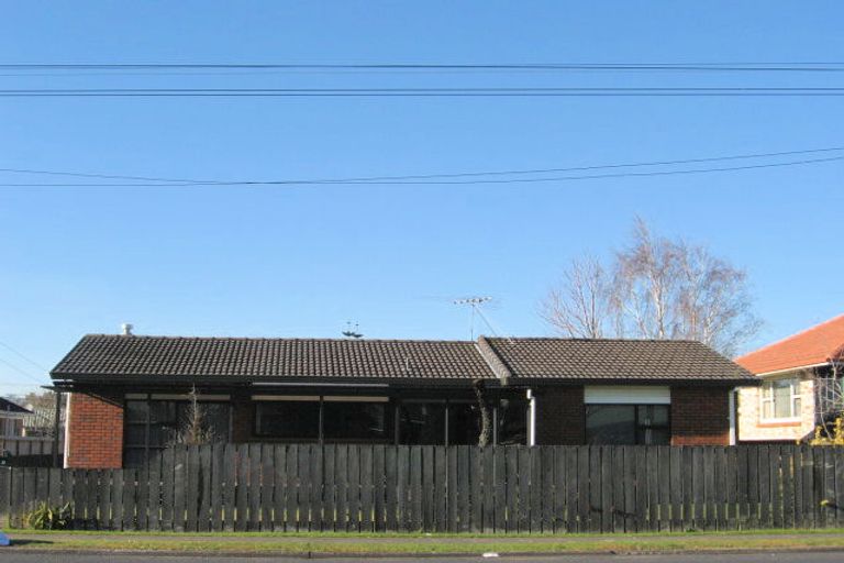 Photo of property in 1/95 Clevedon Road, Papakura, 2110