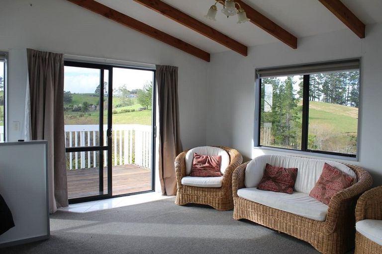 Photo of property in 19 Burne Road, Waitoki, Albany, 0794