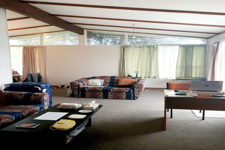 Photo of property in 10 Hewlett Road, Massey, Auckland, 0614