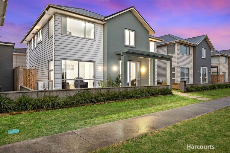 Photo of property in 12 Kauri Heart Avenue, Takanini, 2112