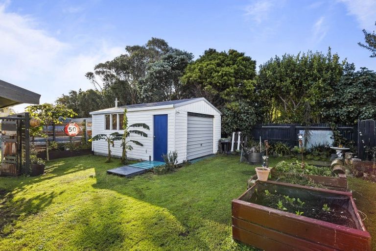 Photo of property in 69 Domett Street, Opunake, 4616