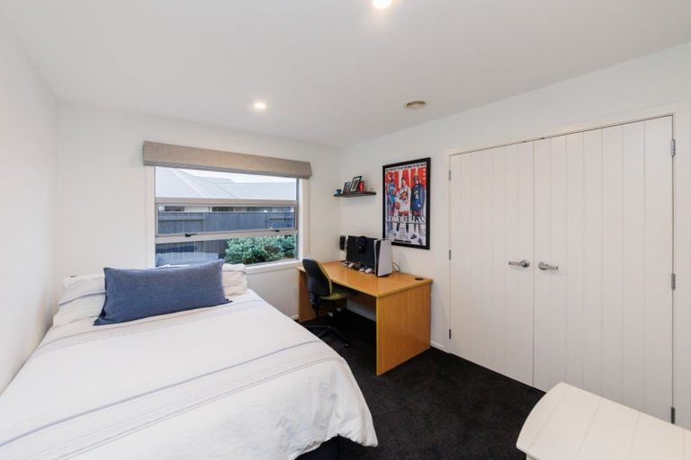 Photo of property in 25 Medallion Court, Kelvin Grove, Palmerston North, 4414