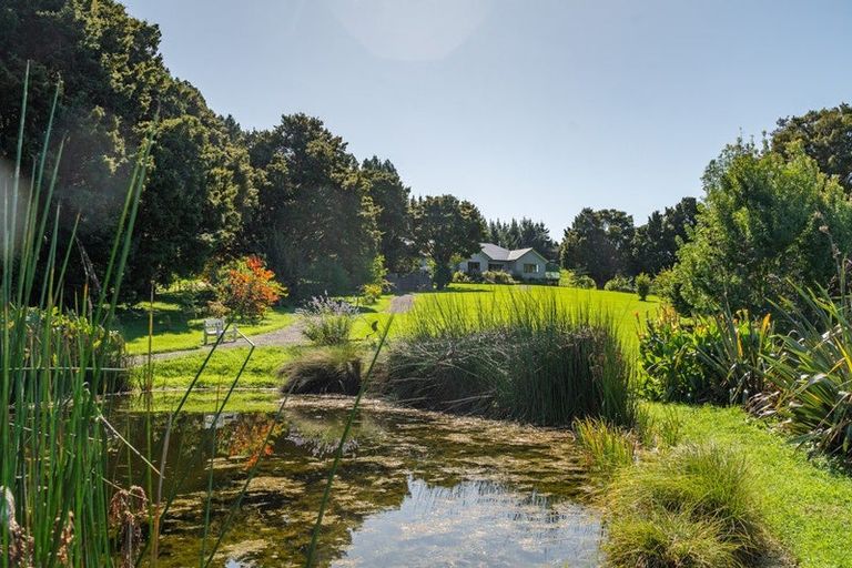 Photo of property in 36 Hoeke Road, Carrington, Carterton, 5791