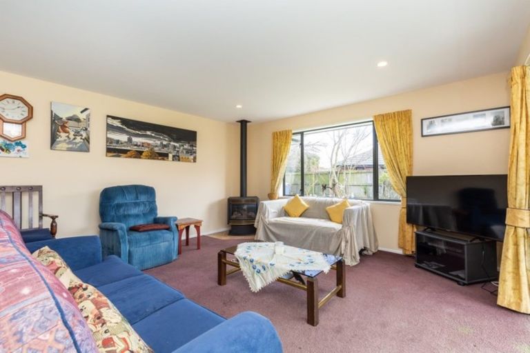 Photo of property in 40 Forest Drive, Parklands, Christchurch, 8083