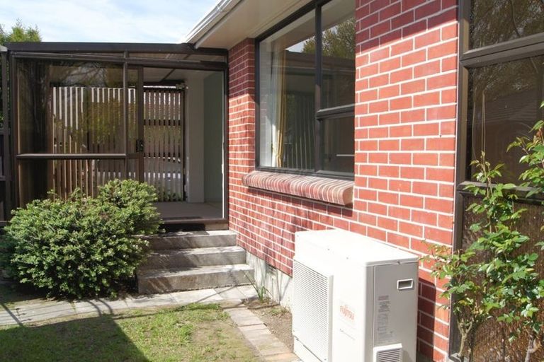 Photo of property in 10 Oakhurst Place, Russley, Christchurch, 8042