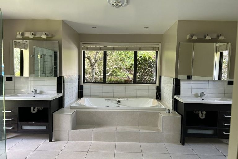 Photo of property in 45 Harry Dreadon Road, Opaheke, Papakura, 2584