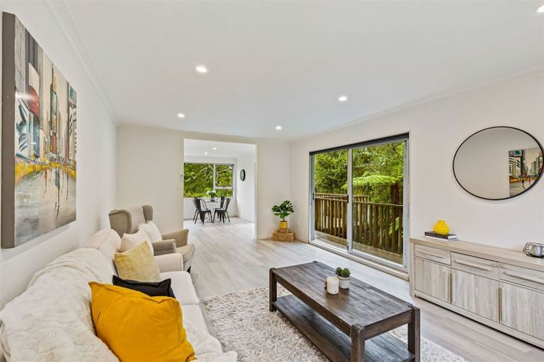 Photo of property in 53 Pine Avenue, Henderson, Auckland, 0612