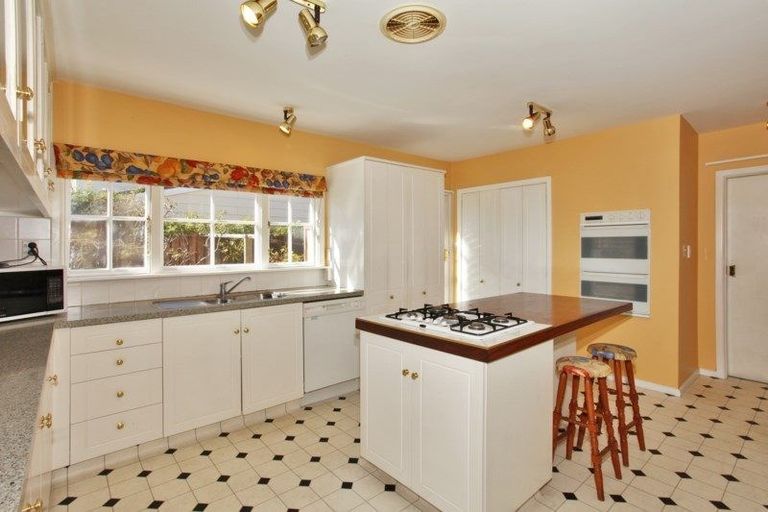 Photo of property in 60 Parkstone Avenue, Ilam, Christchurch, 8041