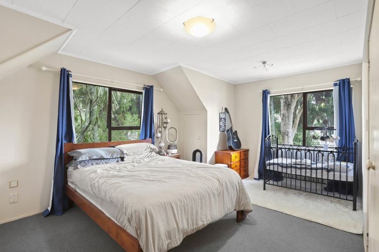 Photo of property in 94a Konini Road, Titirangi, Auckland, 0604