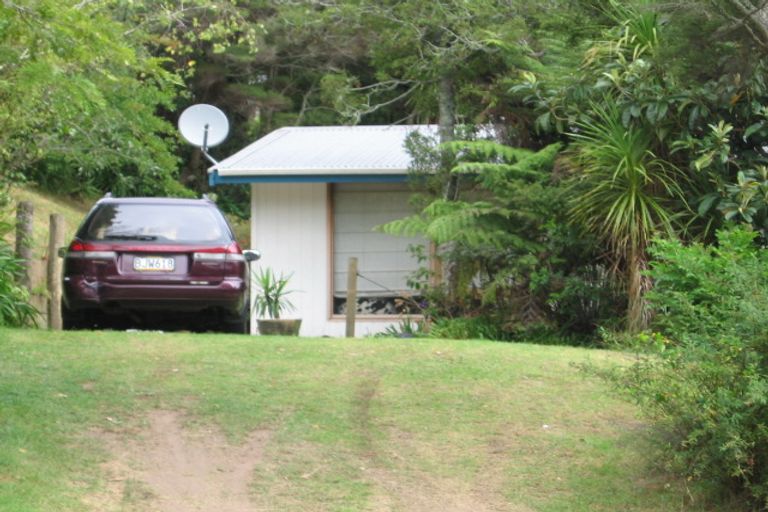 Photo of property in 27 Glencourt Place, Glenfield, Auckland, 0629